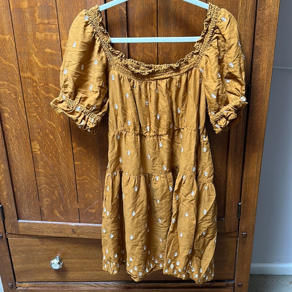 Burnt orange Old Navy tiered shirt-sleeve dress, size small